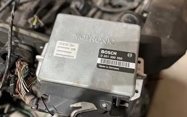 BMW E34 M5 S38 Engine